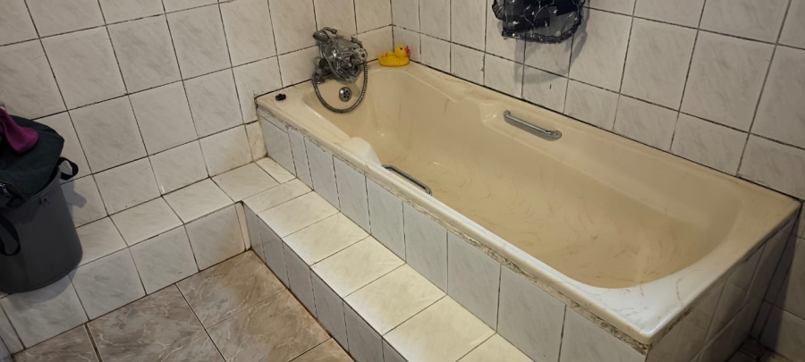 4 Bedroom Property for Sale in Bonteheuwel Western Cape
